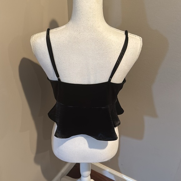 Forever 21 cropped satin peplum style top with knot and adjustable straps - Picture 6 of 6